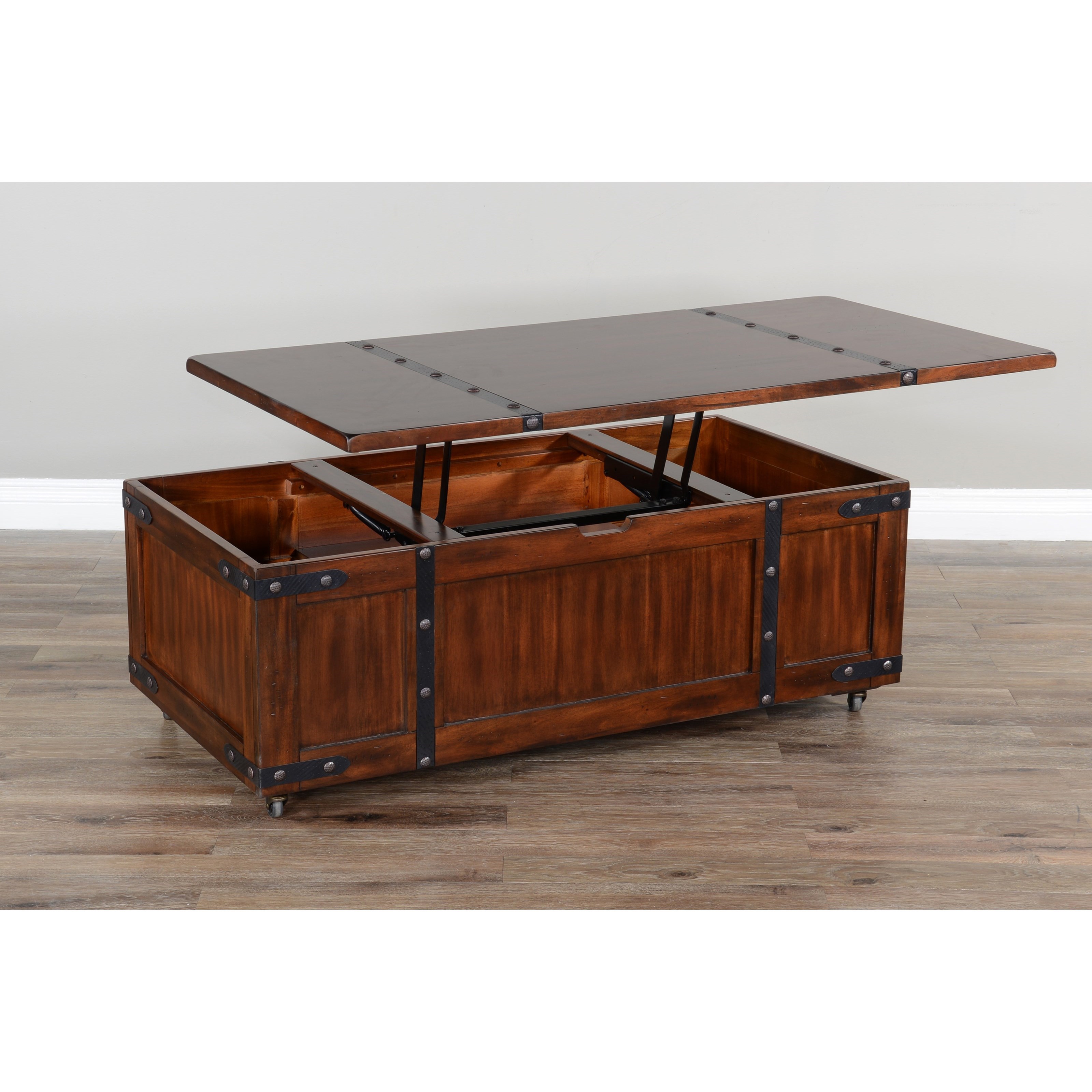 Sunny Designs Santa Fe 2 3211DC2 C Lift Top Trunk Style Coffee